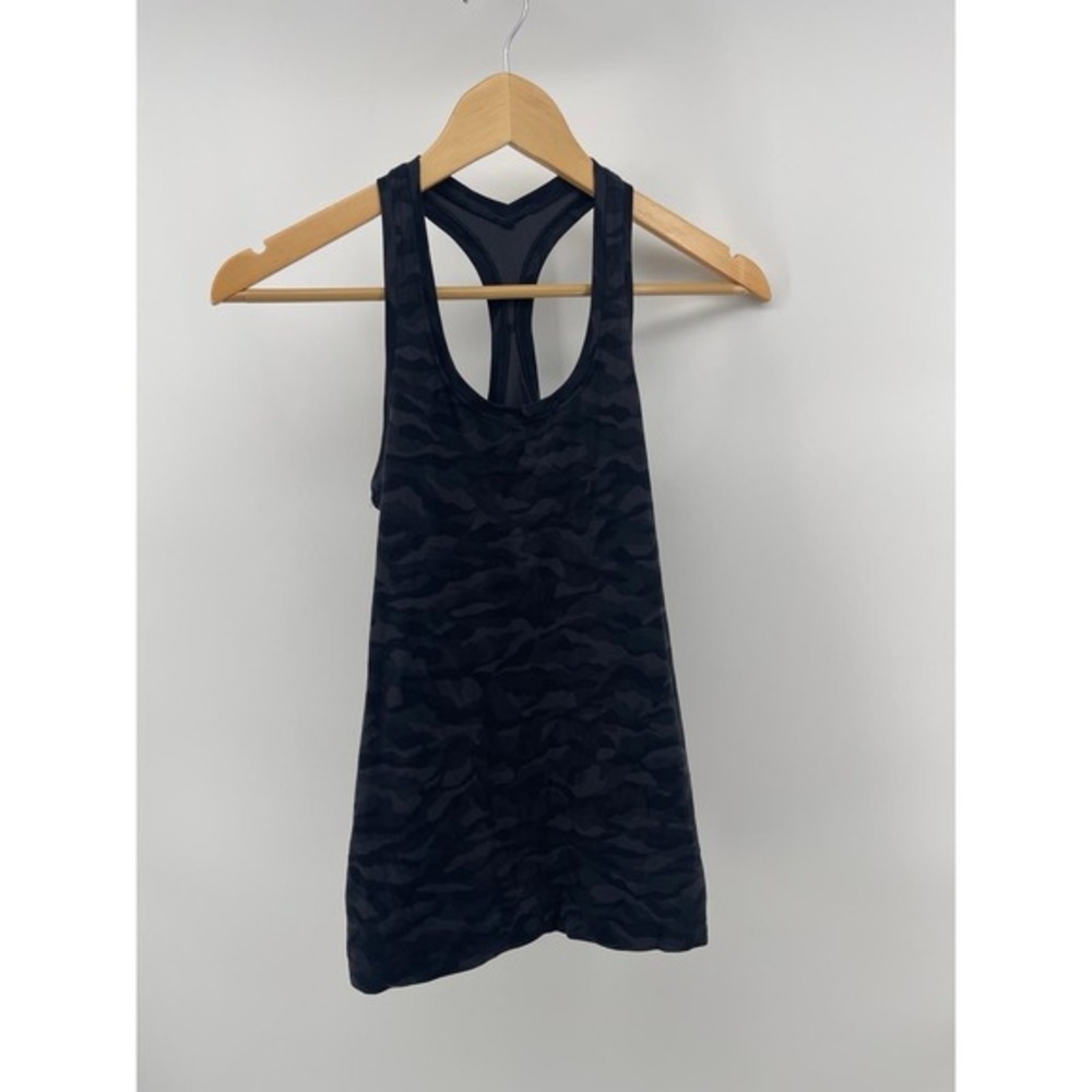 Lululemon Women XS Tank Top Racerback Camo Blue Athletic Stretch Gym